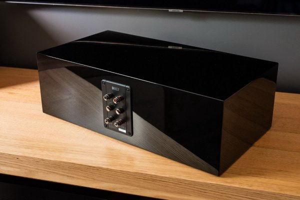 KEF R2 Meta