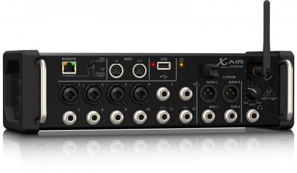 Микшерный пульт Behringer XR12