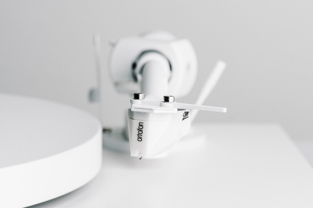 Pro-Ject Debut PRO (2M White) Satin White
