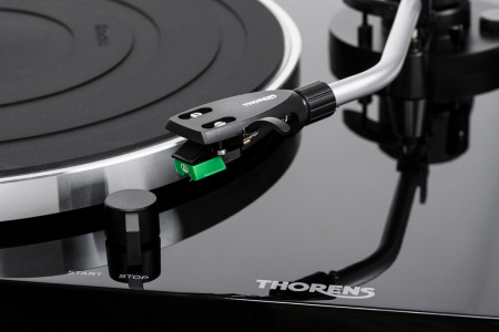 Thorens TD 204 High Gloss Black