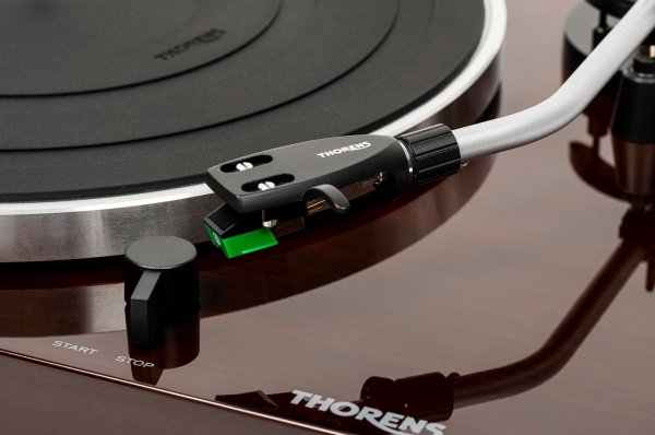 Thorens TD 204 High Gloss Walnut