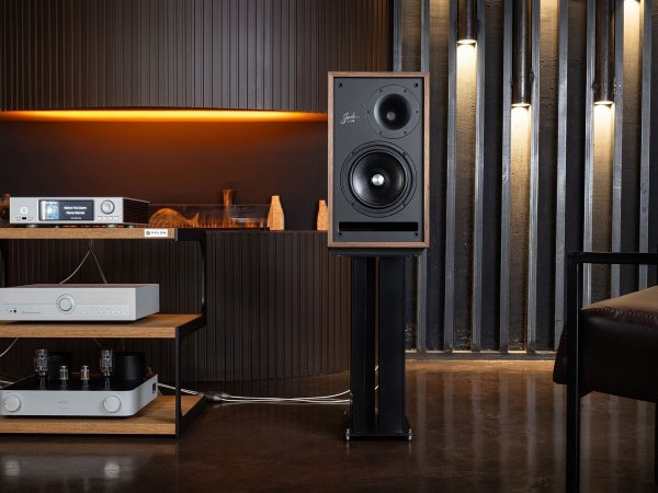 Pylon Audio JADE 10