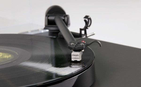 Проигрыватель винила Rega Planar 1 Matt Black